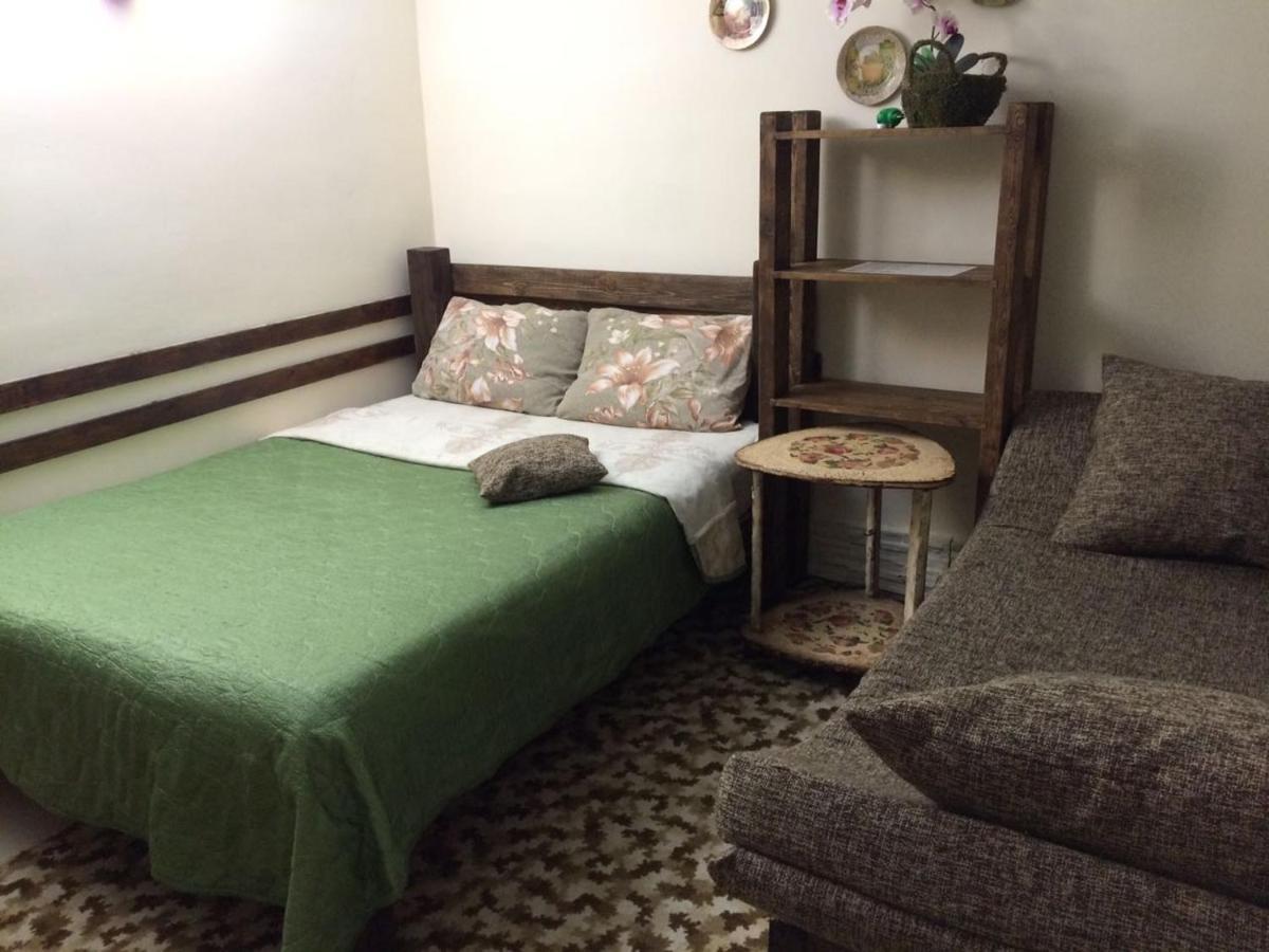 U Palycha Guest House Sukhumi Exterior photo